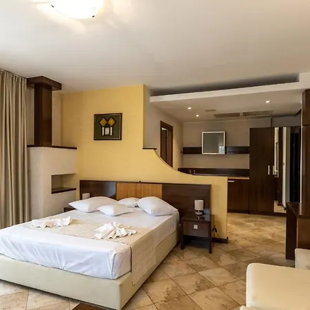 By Tony Hotel 4*