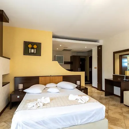 Hotel By Tony 4*